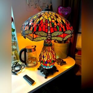 Tiffany lamp dragonfly with base lighted